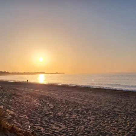 Nyaraló Luxurious Just 200m From The Beach! *