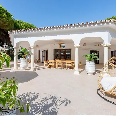 Luxurious Just 200m From The Beach! Estepona