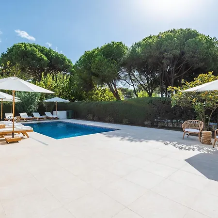 Luxurious Just 200m From The Beach! Estepona