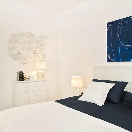 Luxurious Just 200m From The Beach! Nyaraló