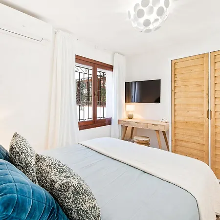 Luxurious Just 200m From The Beach! Nyaraló Estepona